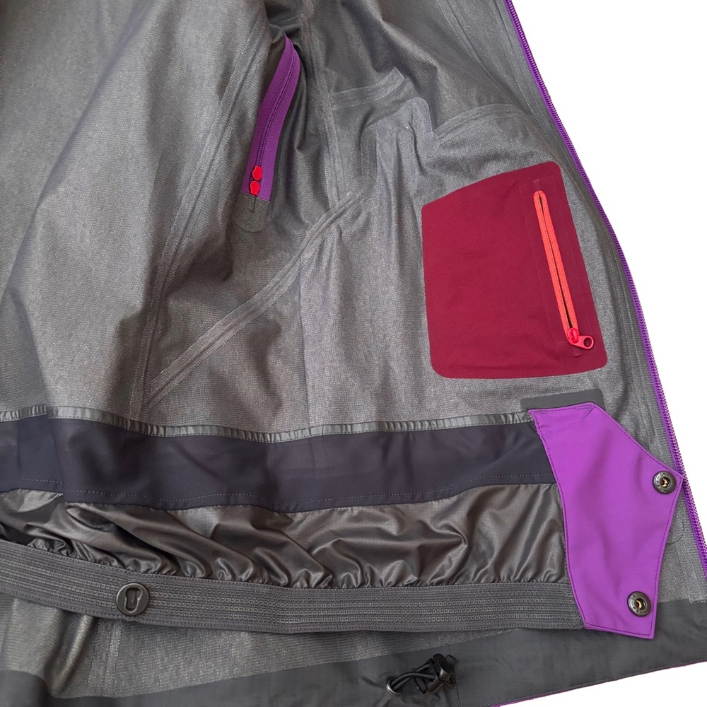 Arc’teryx Women’s Hooded Rain Jacket Gore Tex Purple/Red Size S NWOT - Picture 7 of 8